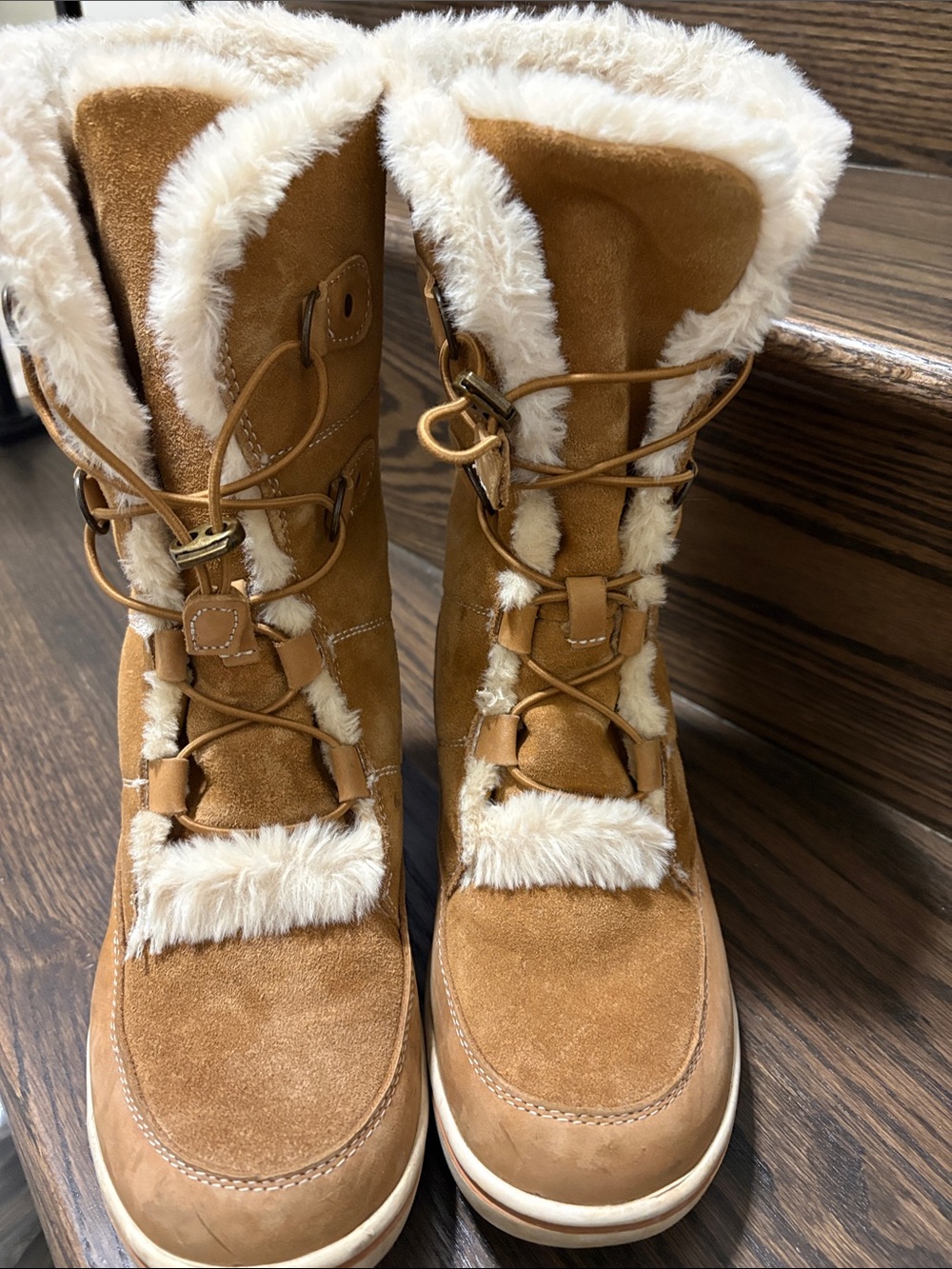 Banff Trail waterproof, Women’s Faux-Fur Trim Tan Winter Boots
